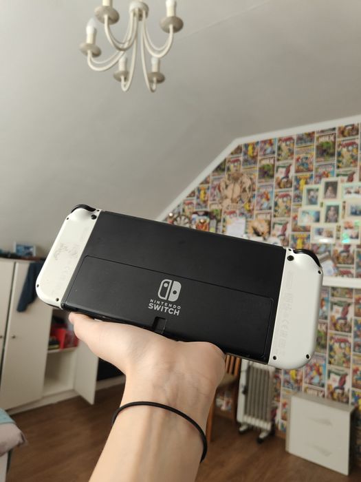 Продам Нинтендо свитч олед/ Nintendo switch oled
