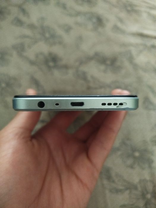 Telefon srochno sotiladi, Realme c30