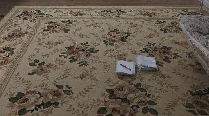 Кілем сатылады.