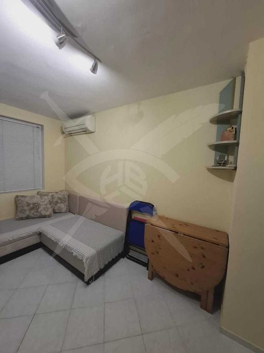 Дава се под наем Едностаен апартамент в Варна, Лятно кино Тракия - 30 кв.м за 325 € - Снимка #1