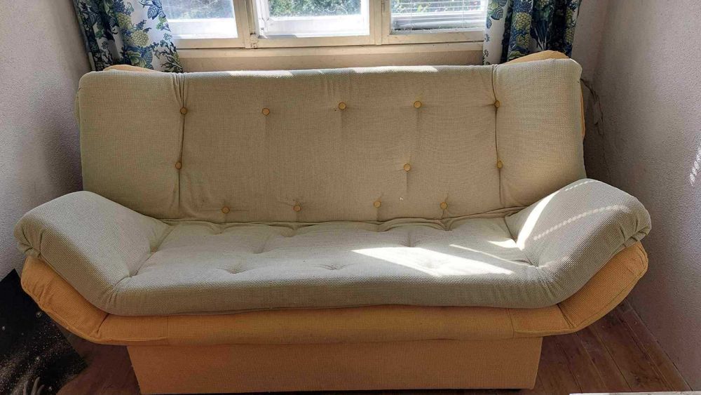 Диван и две кресла