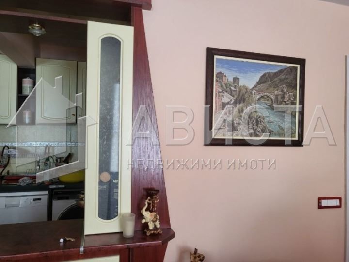 Дава се под наем Четиристаен апартамент в София, Лагера - 117 кв.м за 940 € - Снимка #3