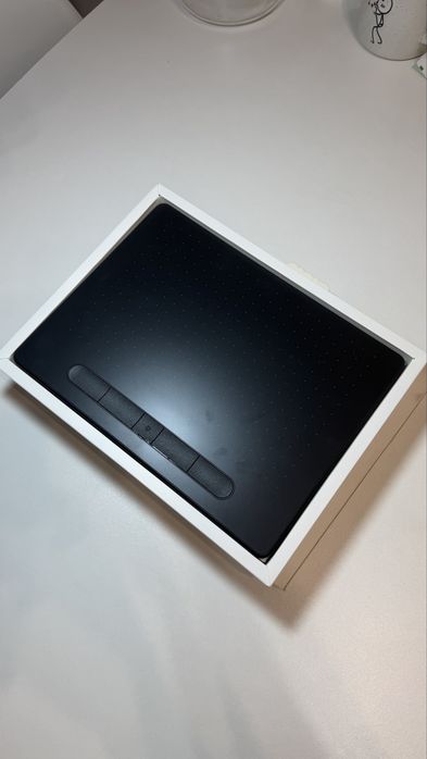 Графический планшет Wacom Intuos Medium Bluetooth CTL-6100WL/K0-AX.