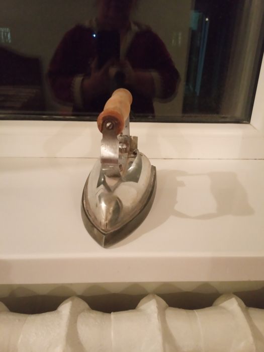 Ретро утюг который до сих пор работает