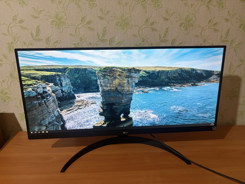 Монитор LG на 29 дюймов