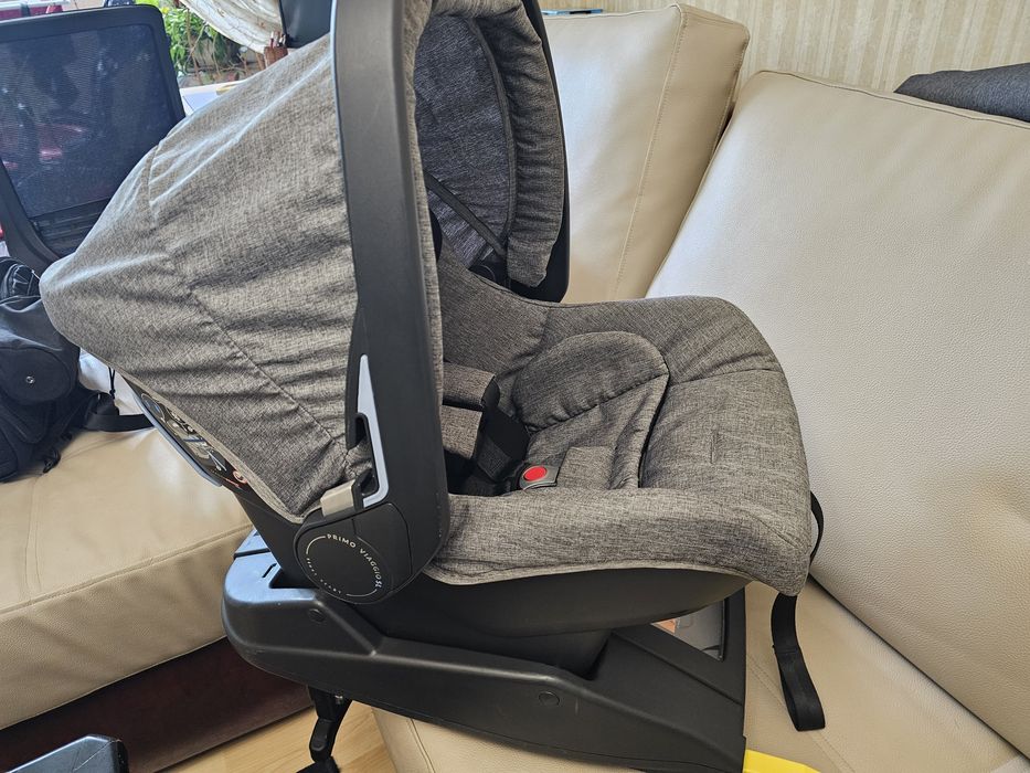 Количка Peg perego Futura 3 в 1 + ISOFIX база