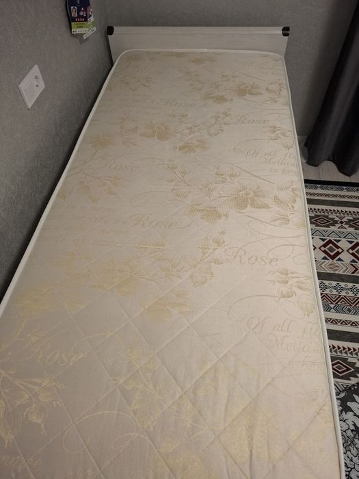 Матрас 90×200см почти новый