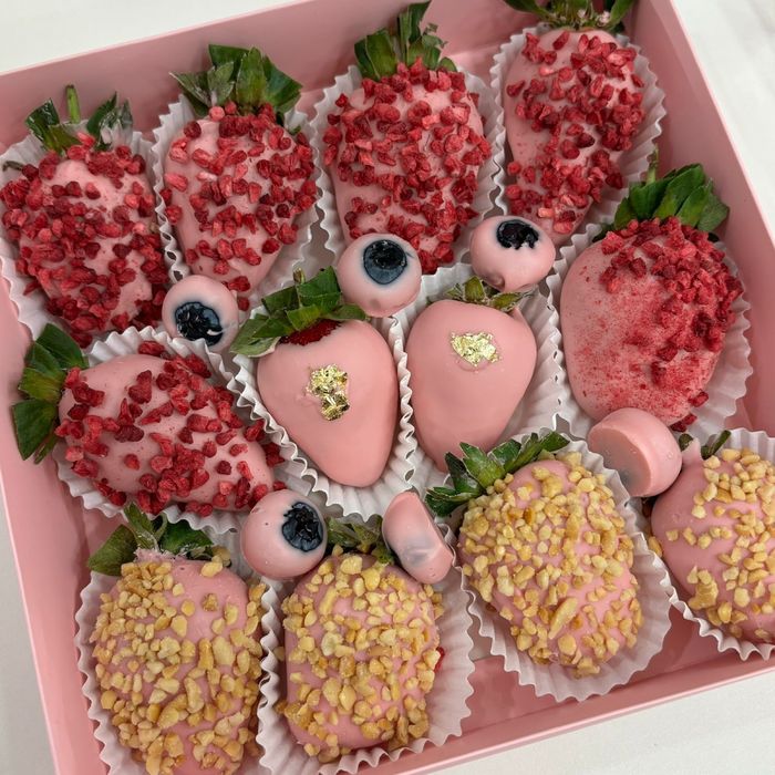 Клубника в шоколаде. 12 шт.