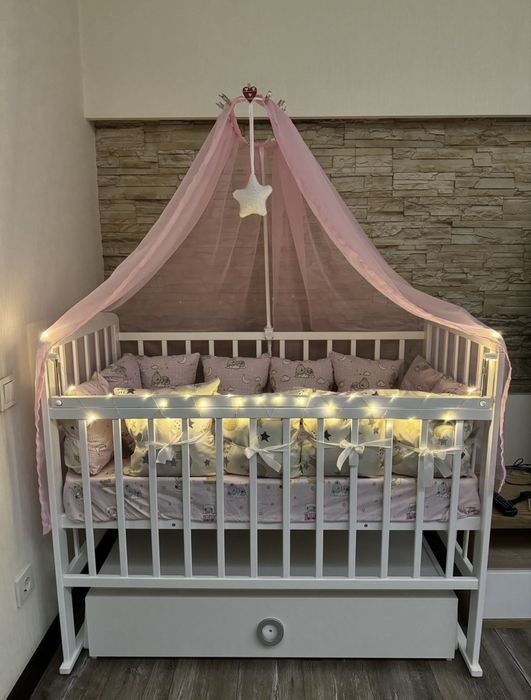 Детская кровать с полным комлектом! Матрас и бортики-подушки, балдахин