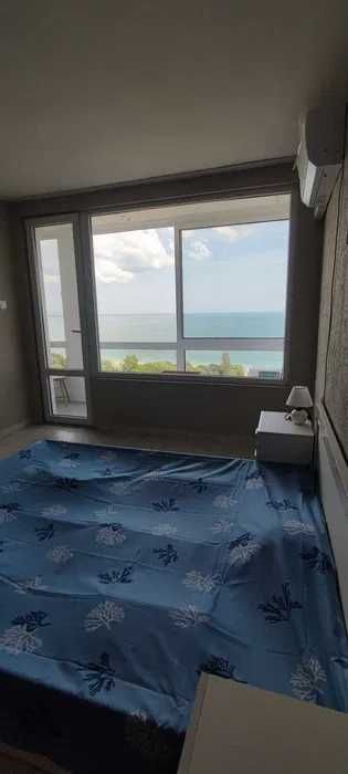 Дава се под наем Двустаен апартамент в Бургас, Лазур - 65 кв.м за 1250 € - Снимка #1