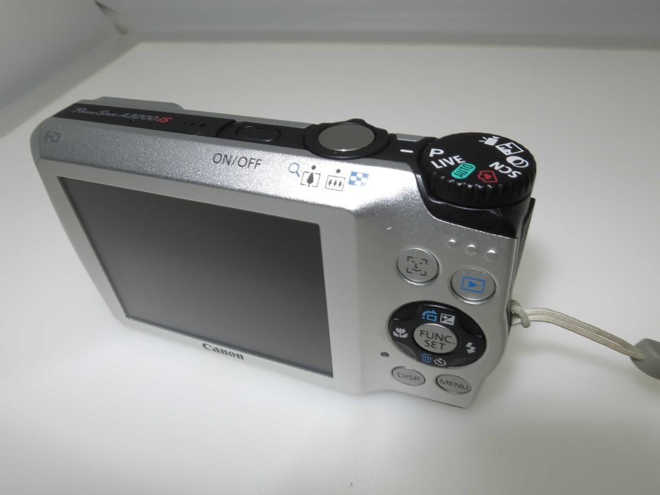 Canon PowerShot A3200 компактен фотоапарат камера комплект като НОВ