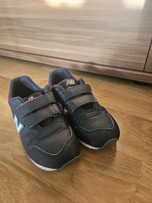Adidasi New Balance copii