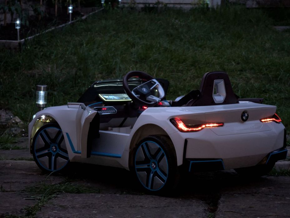 Електрическа BMW I4 кола от Англия
