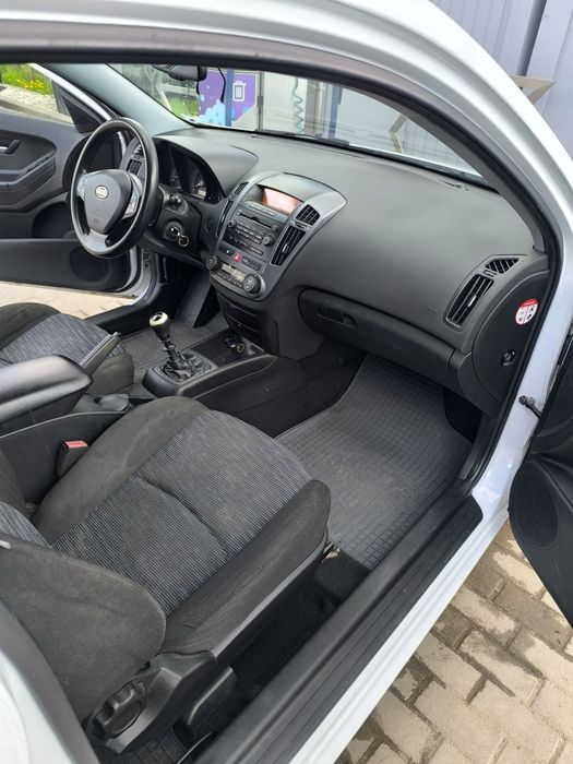 KIA Ceed Benzină 1,4 2008