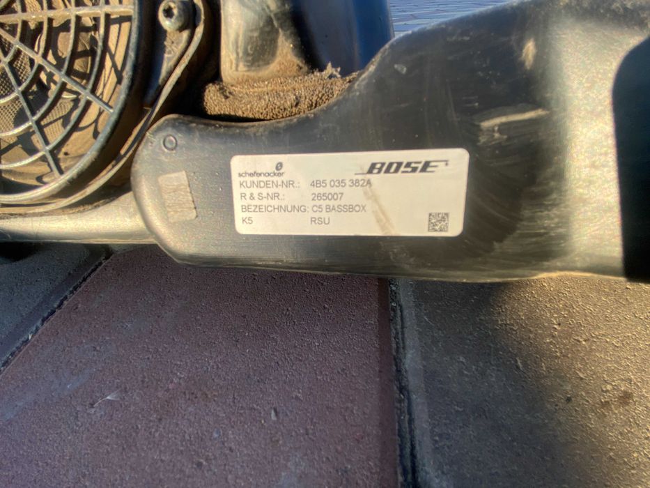 Продам штатный сабвуфер Bose для ауди а6с5