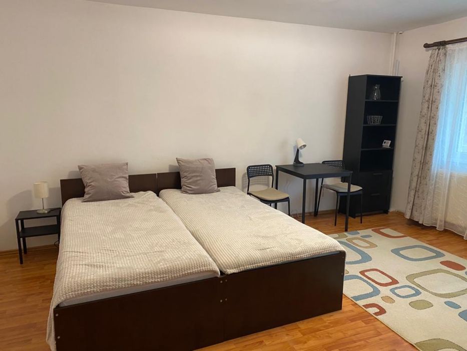 Inchiriez apt. 1 camera,str. Nasaud, Cluj-Napoca,  330 eur