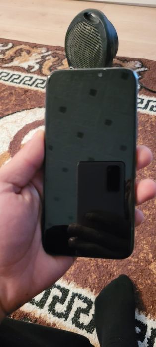 Vând iPhone 11 Pro
