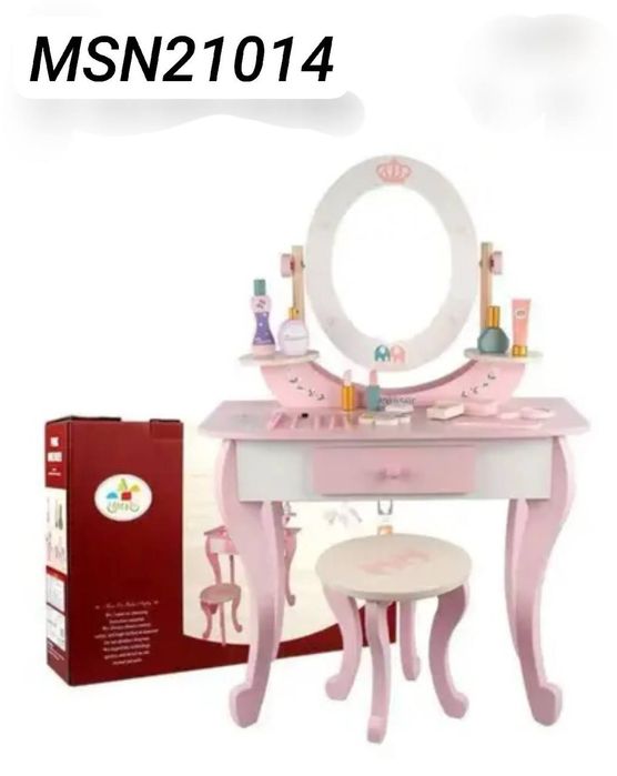 Трюмо и игрушки из качественного дерева для девочек!