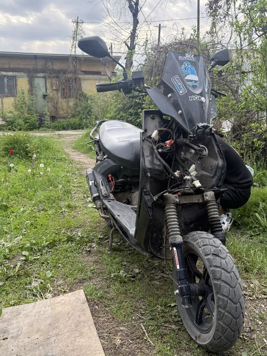 Продам запчасти на мопед