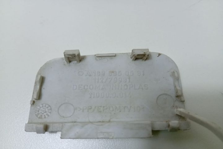 Capac carlig  cui tractare fata A1698850581 Mercedes-Benz A-Class W16