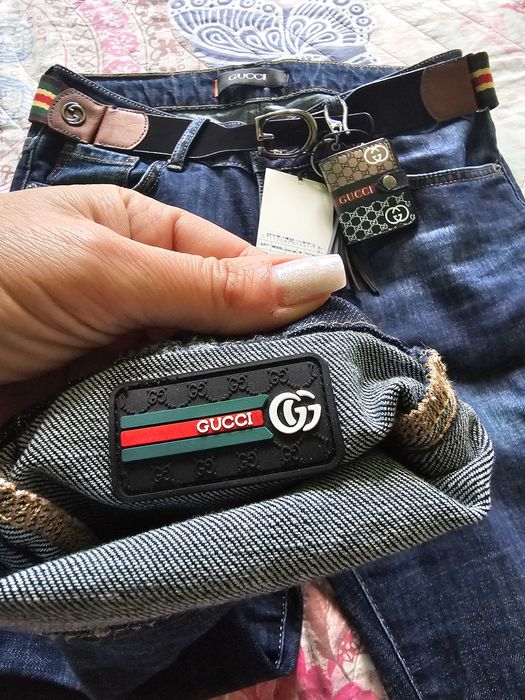 Gucci дънки нови