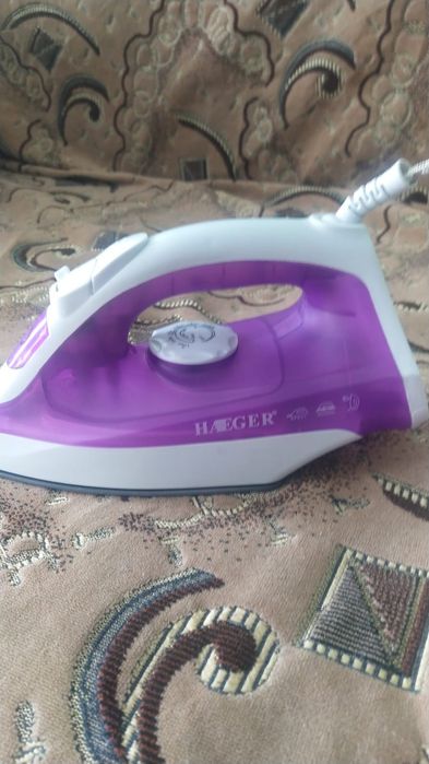 Продам Утюг в хорошем состоянии
