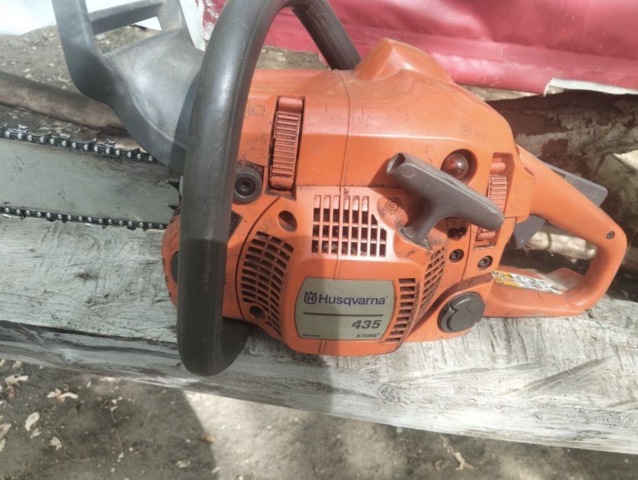 Vând drujbă detali la nr de telefon 0725388573