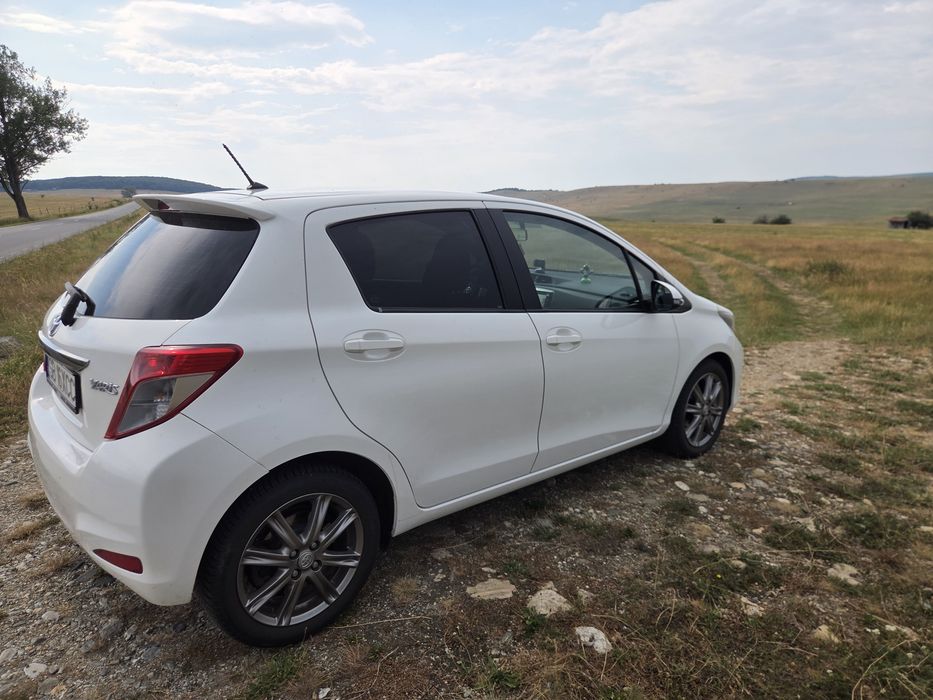 TOYOTA Yaris 2012 — imagine 2