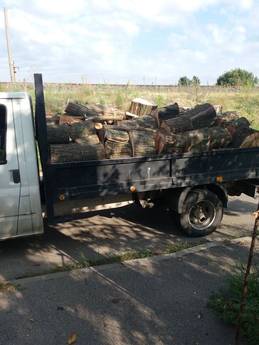 Lemne foc/ deseuri mobila