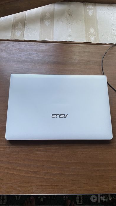 Asus notebook holati yaxshi