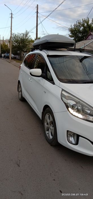 Срочно продам машину Kia karens