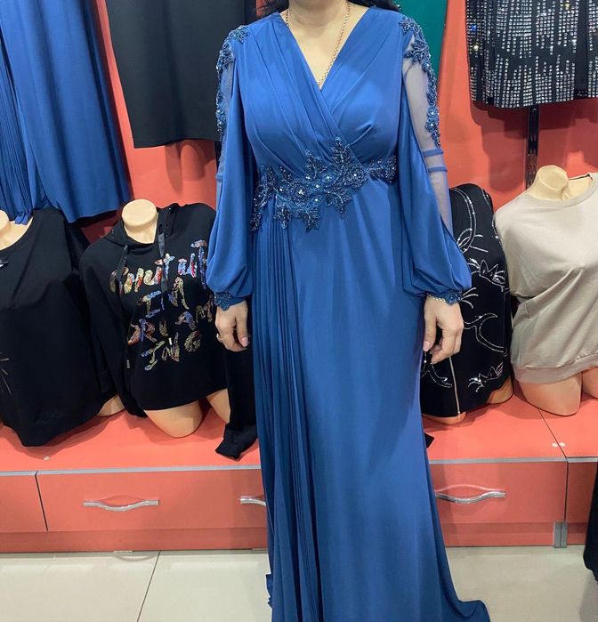 Красивое вечернее платье