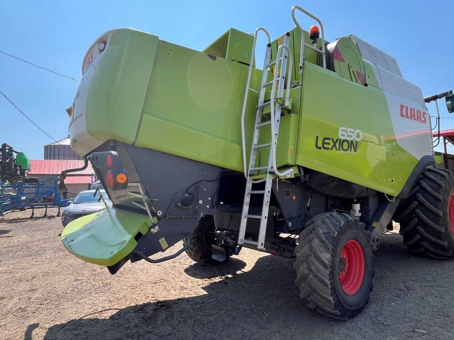 Combina CLAAS Lexion 650-  4x4