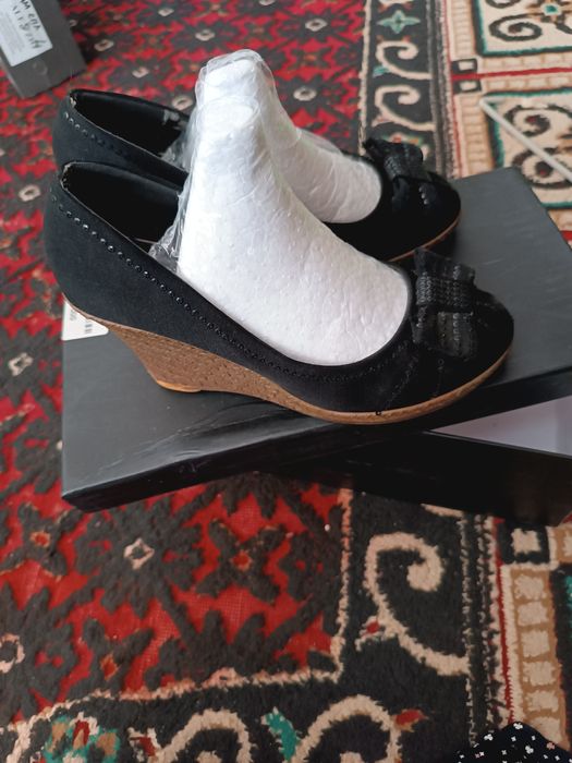 Женский туфли нарядний