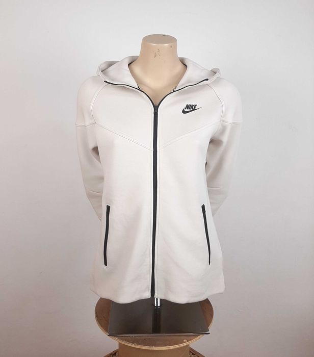 Nike Tech Fleece Windrunner - Оригинално дамско горнище размер S