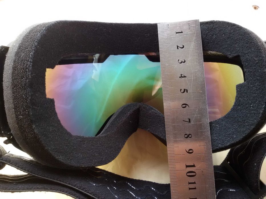 Ски сноуборд очила.