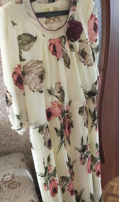 Продам нарядное платье