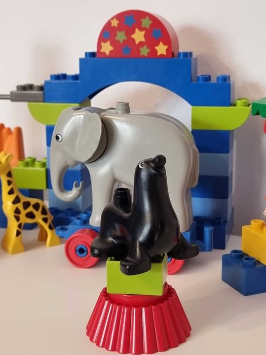 Circ Lego Duplo, oameni si animale