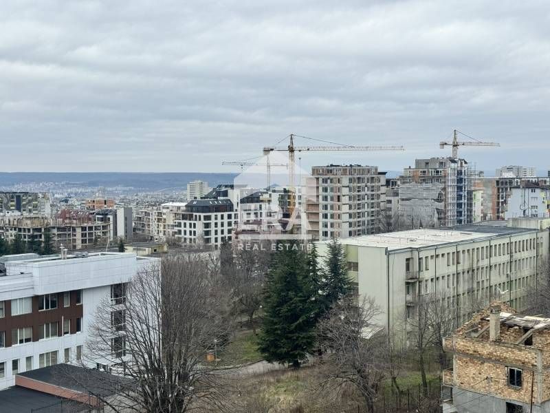 Тристаен апартамент пред Акт 15 по БДС за продажба в луксозна жилищна
