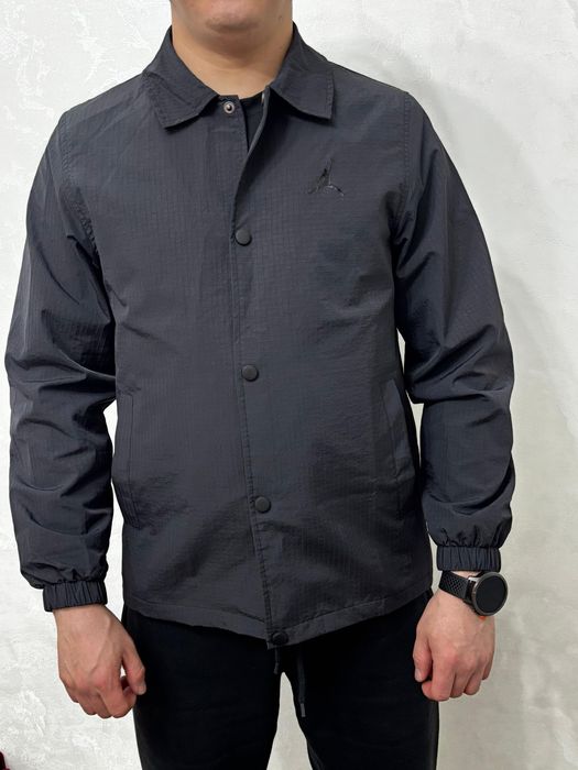 Продам ветровку(новый)