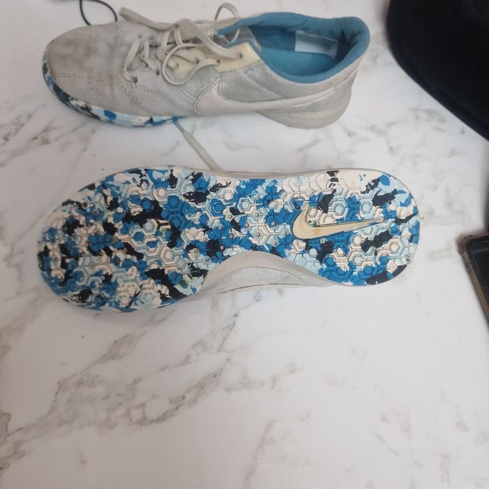 Футзалки найк лунар гато