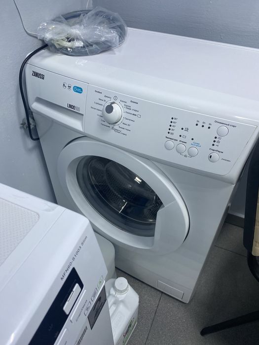 Отдам на запчасти стиральную машину