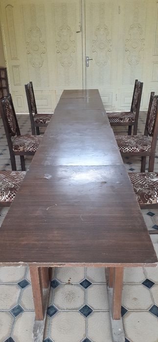 Стол стул срочно сотилади арзон бериб юбораман жой бушатишга