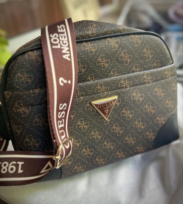 Дамска чанта с дълга дръжка GUESS, нова