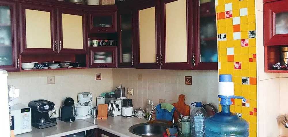 12 квартал возле метро 4/3/4