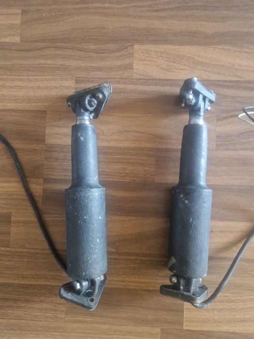 piston trimtab  Lenco Marine 101 12V