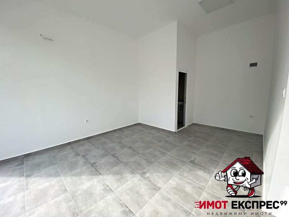 Помещение 43кв.м, партер, ново строителство, за магазин или друго