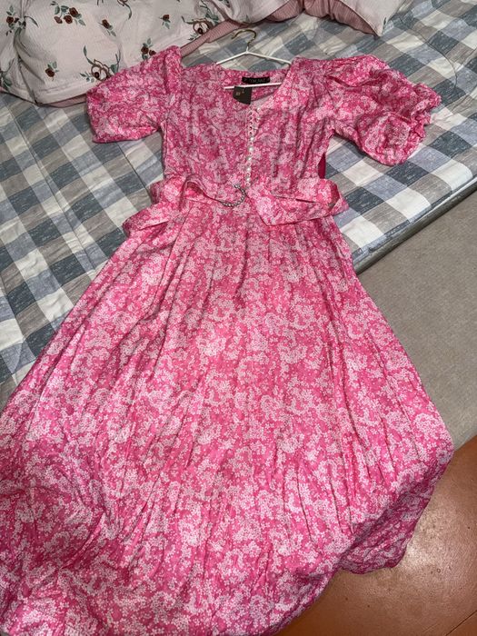 Продам новое платье