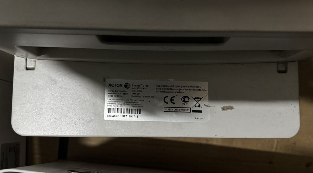 Продаю принтер xerox phaser 3140.