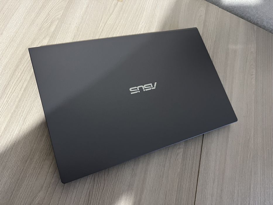 Мощный современный ноутбук